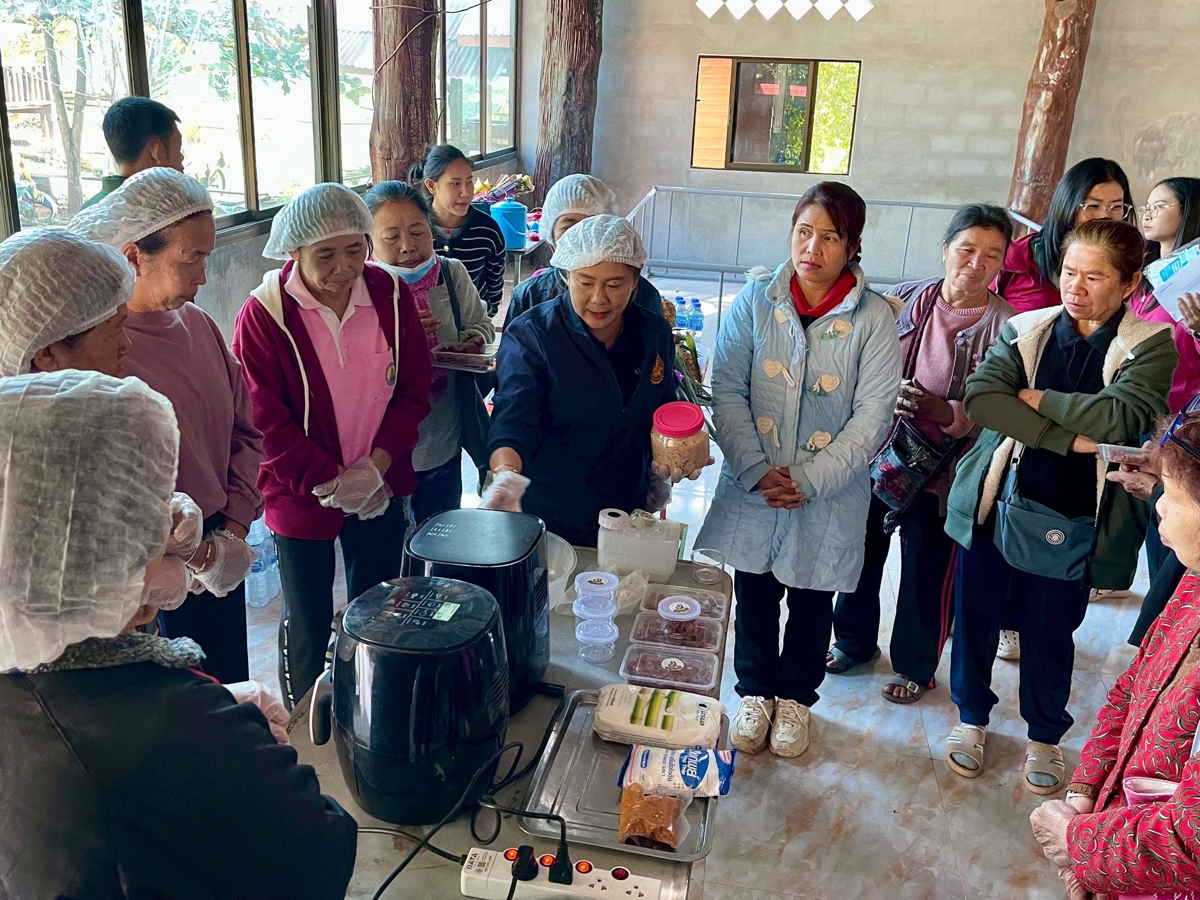 title - ส.ป.ก.อุตรดิตถ์ ดำเนินการจัดฝึกอบรม โครงการพัฒนาเกษตรกรรมยั่งยืน กิจกรรมพัฒนาเกษตรกรรมยั่งยืนในเขตปฏิรูปที่ดิน ปีงบประมาณ พ.ศ. ๒๕๖๙ หลักสูตร การพัฒนาและส่งเสริมการเพิ่มมูลค่าสินค้าเกษตรกรรมยั่งยืนในเขตปฏิรูปที่ดิน